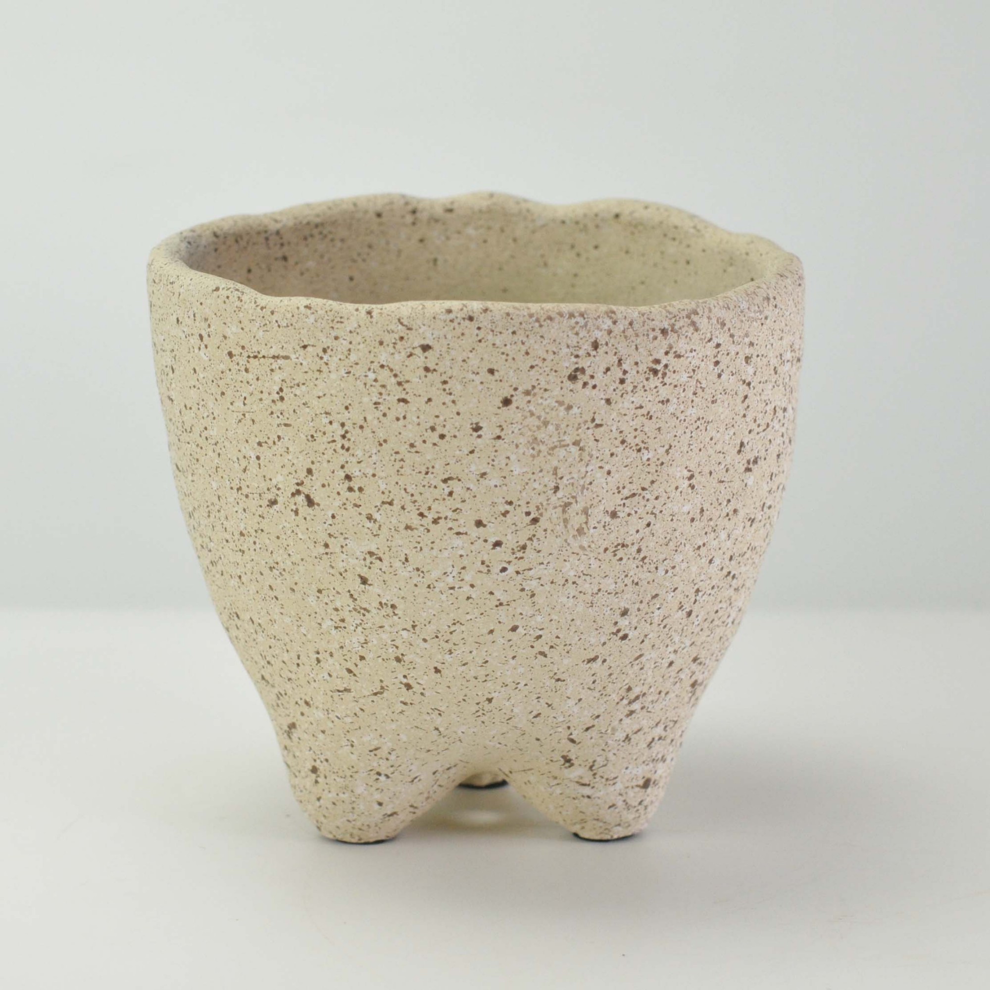 ペタルポット 大 5号 ベージュ 外寸15.5cm 内寸14cm 高さ14.5cm